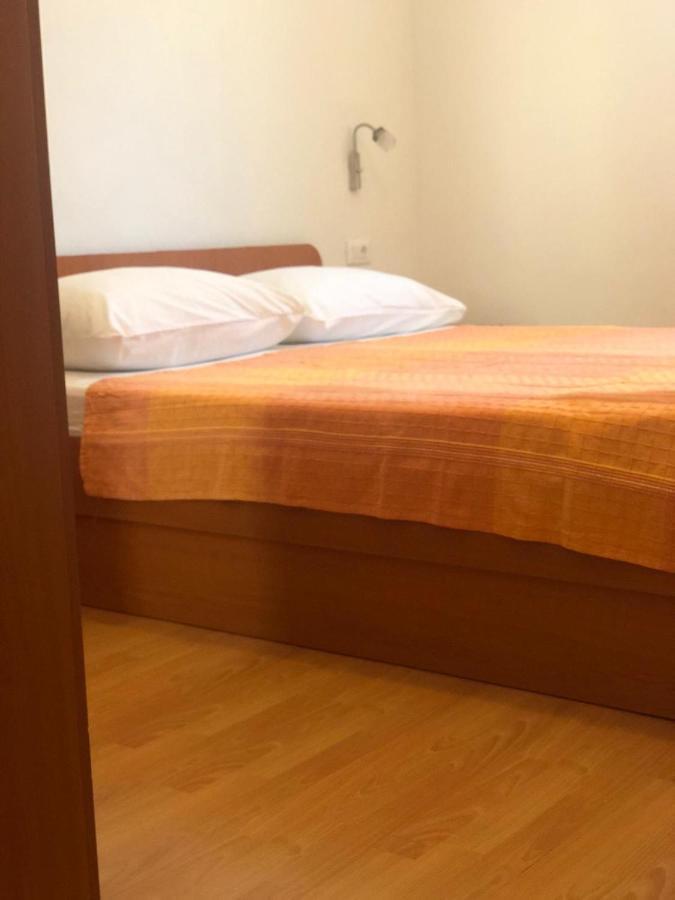 Apartman Lala Baška Voda Exteriör bild